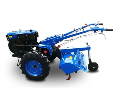 8 ot kuchiga ega yuruvchi TRAKTOR